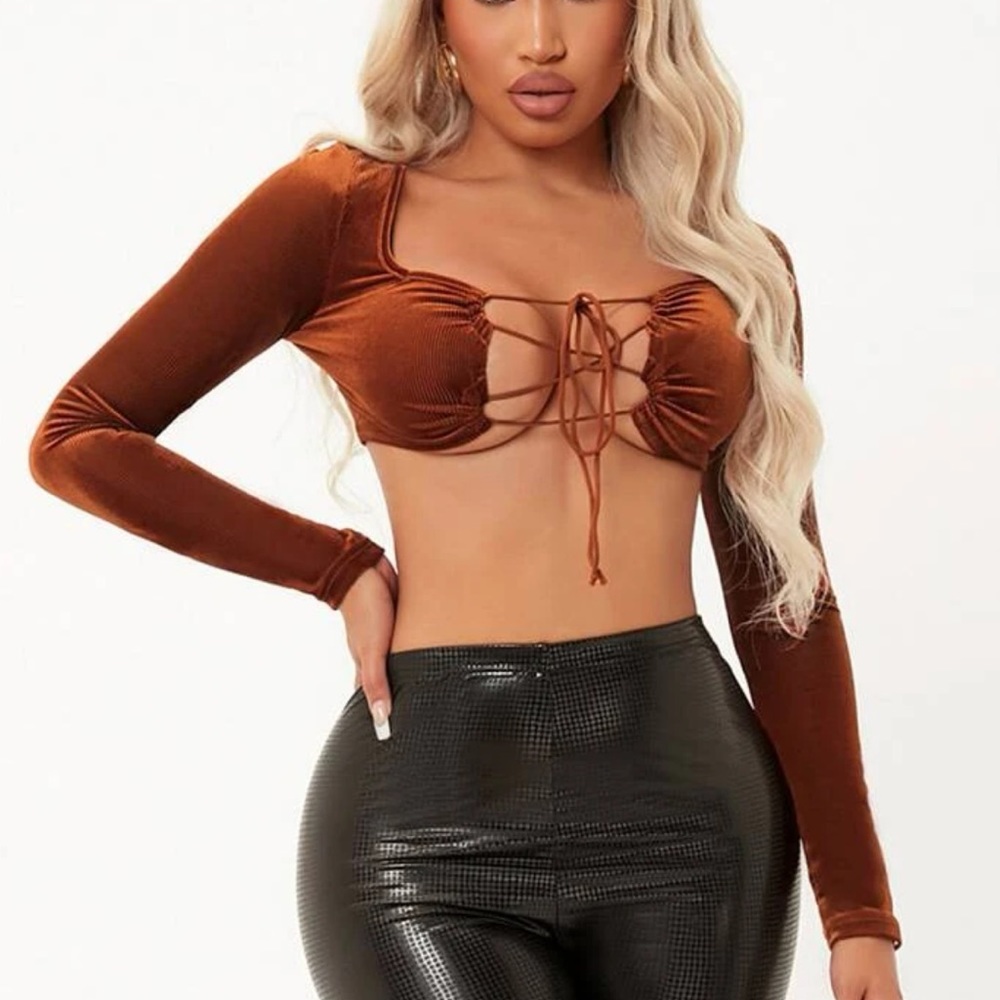 *SOLD* 
rust crop top